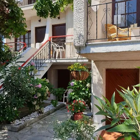 Hotel apartamentowy Kipos 3*