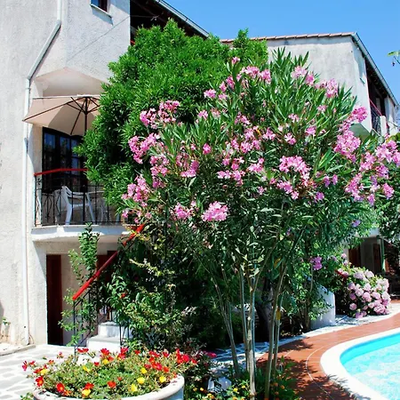 Kipos Hotel apartamentowy